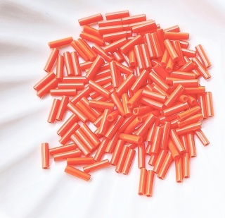 Стеклярус оранжевый морковный Miyuki Bugles 406 Opaque Orange 6мм, 4 гр