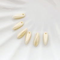 Бусины кинжалы Кремовые Glass Daggers 3*11mm, 03000/14401, Chalk White Cream Luster, 6шт