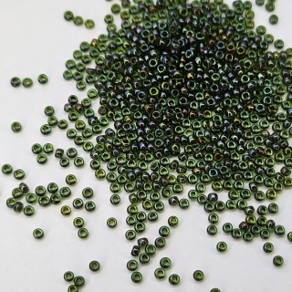 Бисер Японский оттенки зеленого Toho Round 15/0, №247, Peridot /Oxblood Lined 4гр